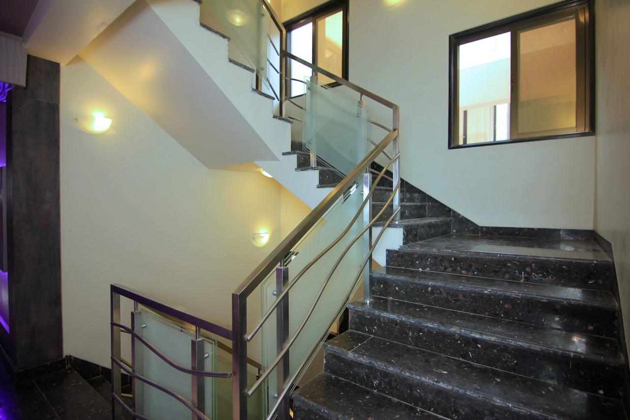 Hotel Sai Dharam Palace Shirdi Exterior photo