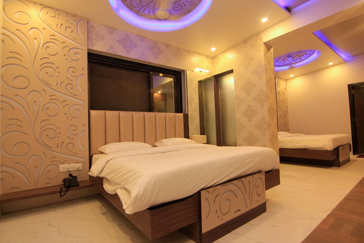Hotel Sai Dharam Palace Shirdi Exterior photo